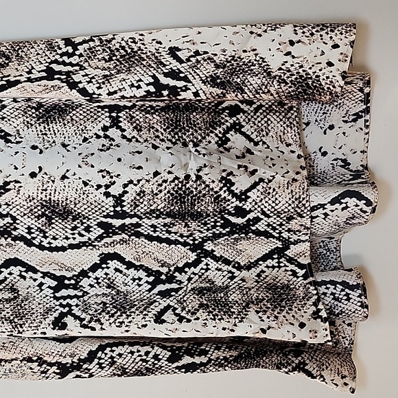 Cami NYC 100% Silk The  Racer Charmeuse Snake Tank Romantic Top  Going Out Sz M - Picture 11 of 16